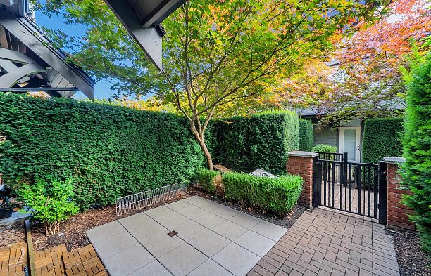 5603 Willow Street Cambie