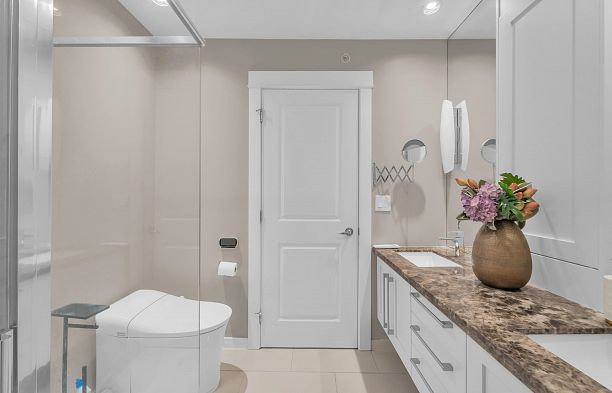 5603 Willow Street Cambie