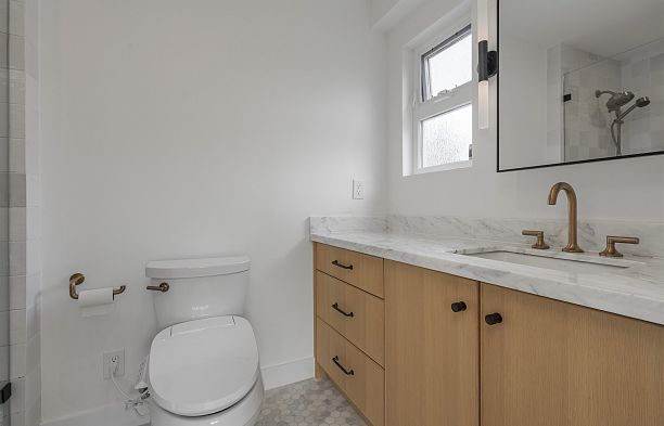 3250 W 37th Avenue Kerrisdale