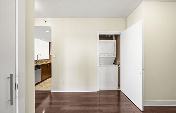 804 1483 W 7th Avenue Fairview VW