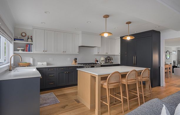 3250 W 37th Avenue Kerrisdale