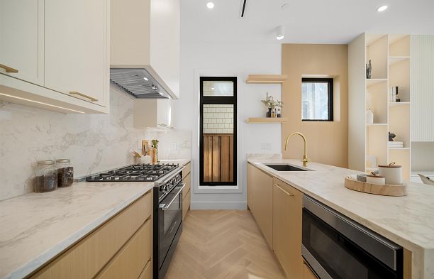 411 W 19th Avenue Cambie