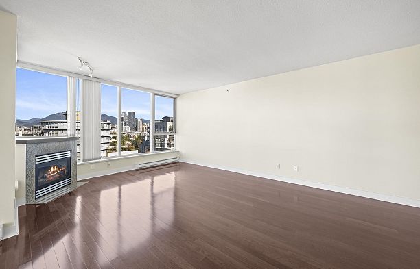 804 1483 W 7th Avenue Fairview VW