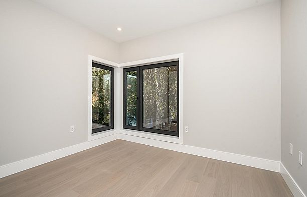 2 4579 W 11th Ave Avenue Point Grey