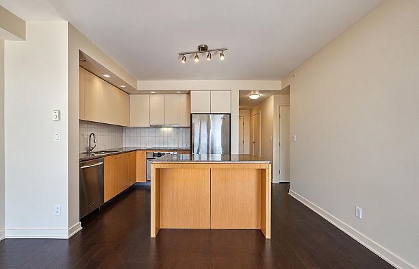 514 750 W 12th Avenue Fairview VW