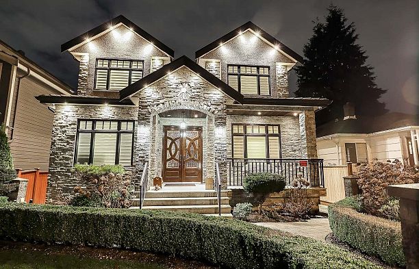 66 W 44th Avenue Oakridge VW
