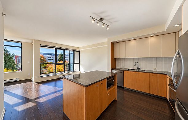 514 750 W 12th Avenue Fairview VW