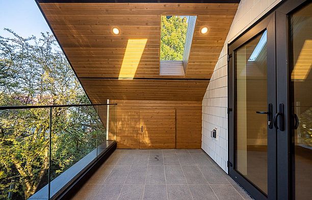 2 4579 W 11th Ave Avenue Point Grey
