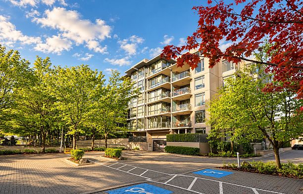 514 750 W 12th Avenue Fairview VW