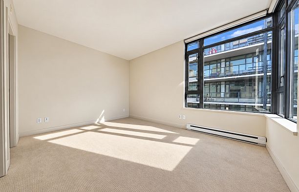 514 750 W 12th Avenue Fairview VW