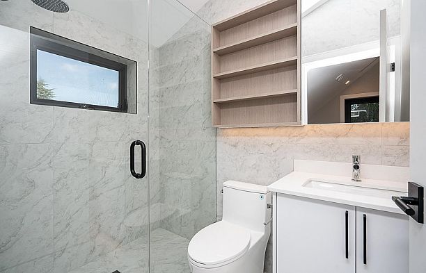 2 4579 W 11th Ave Avenue Point Grey
