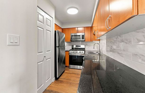 1707 63 Keefer Place Downtown VW
