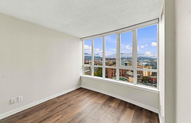 1707 63 Keefer Place Downtown VW