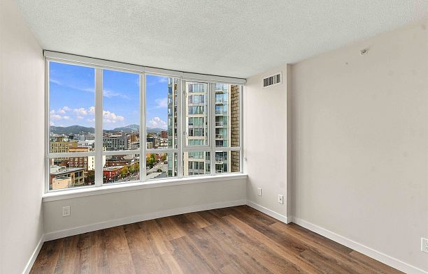 1707 63 Keefer Place Downtown VW