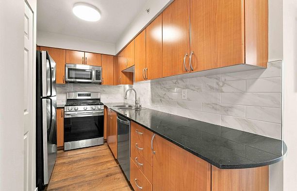 1707 63 Keefer Place Downtown VW
