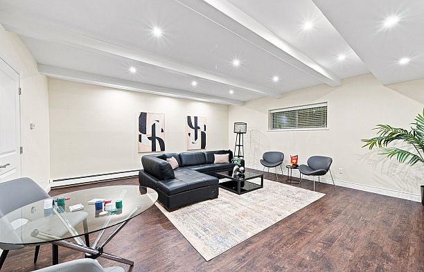 4245 Nautilus Close Point Grey