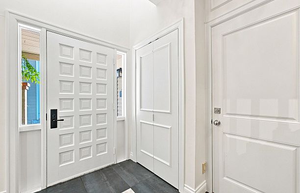 4245 Nautilus Close Point Grey