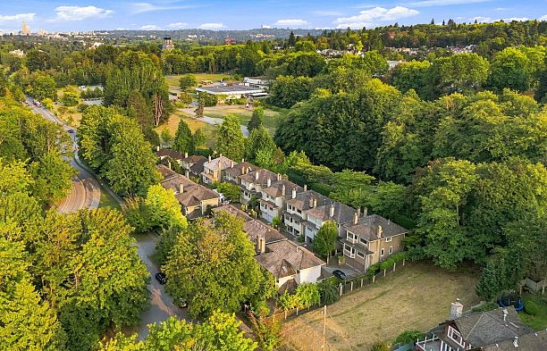 4245 Nautilus Close Point Grey