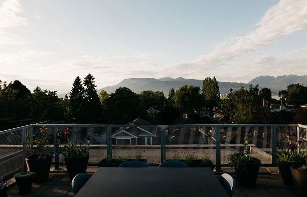 302 4387 W 10th Avenue Point Grey