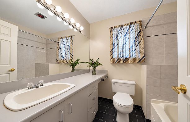 1919 Creelman Avenue Kitsilano