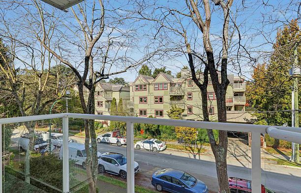 314 2020 W 8th Avenue Kitsilano