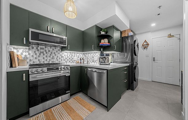 104 828 W 14th Avenue Fairview VW