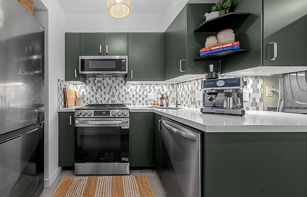 104 828 W 14th Avenue Fairview VW