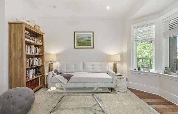 2436 W 8th Avenue Kitsilano