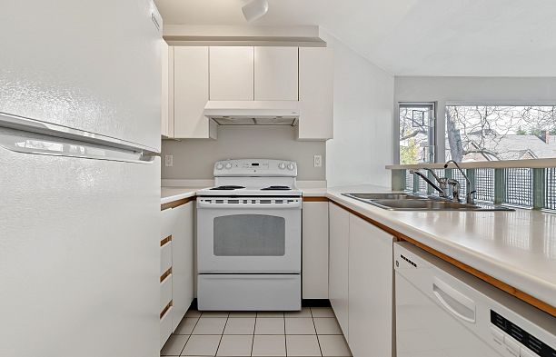 314 2020 W 8th Avenue Kitsilano