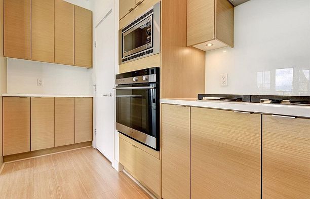 PH7 2528 Collingwood Street Kitsilano
