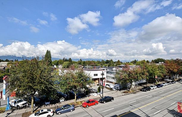 PH7 2528 Collingwood Street Kitsilano