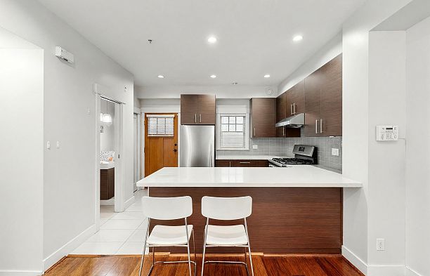 5978 Oak Street Oakridge VW