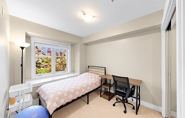 5978 Oak Street Oakridge VW