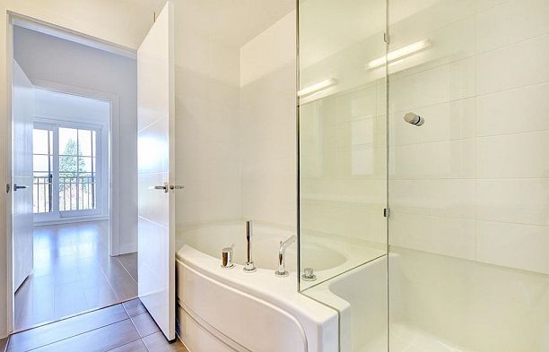 PH7 2528 Collingwood Street Kitsilano