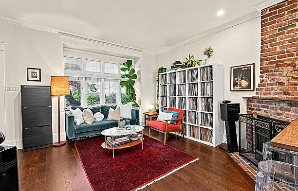 2634 Hemlock Street Fairview VW