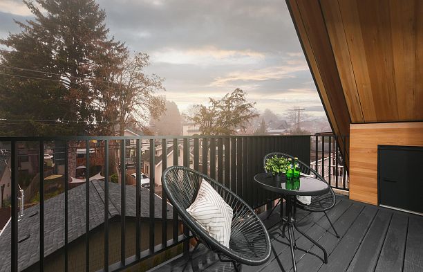 2 2755 W 11th Avenue Kitsilano