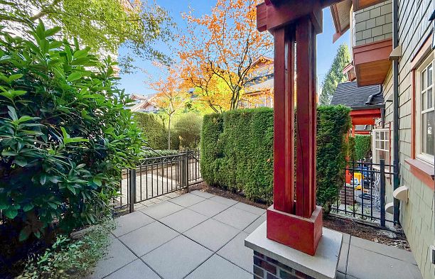 5978 Oak Street Oakridge VW