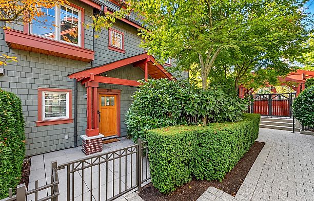 5978 Oak Street Oakridge VW