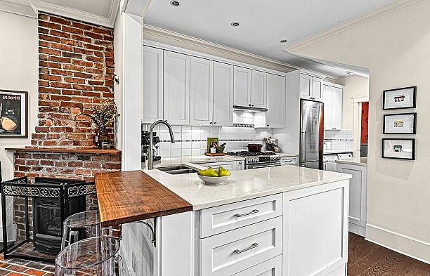 2634 Hemlock Street Fairview VW