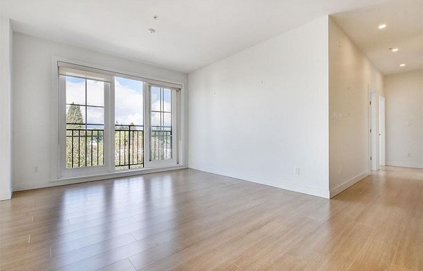PH7 2528 Collingwood Street Kitsilano