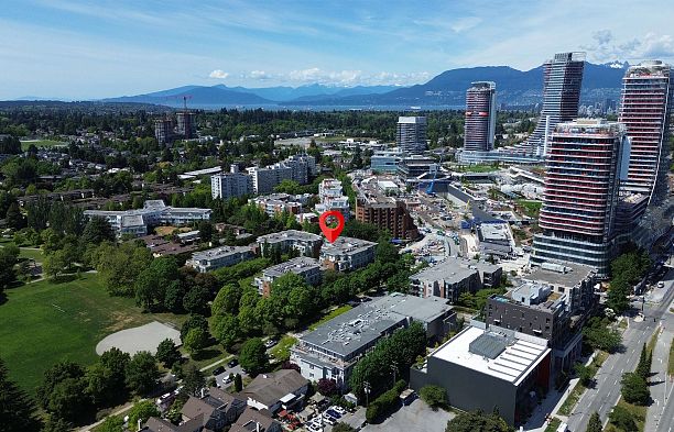 602 618 W 45th Avenue Oakridge VW