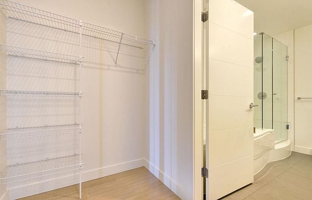 PH7 2528 Collingwood Street Kitsilano
