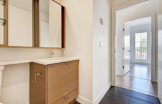 PH7 2528 Collingwood Street Kitsilano