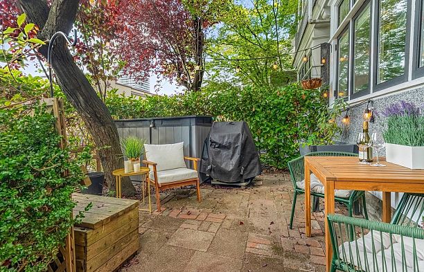 2634 Hemlock Street Fairview VW