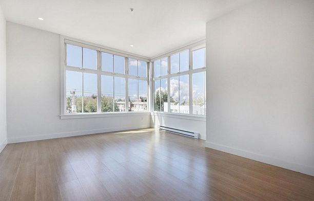 PH7 2528 Collingwood Street Kitsilano