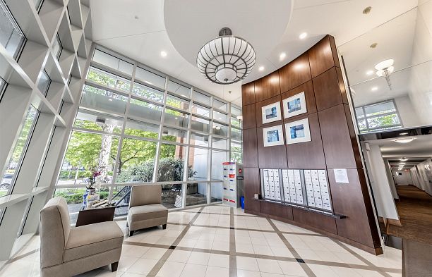 602 618 W 45th Avenue Oakridge VW