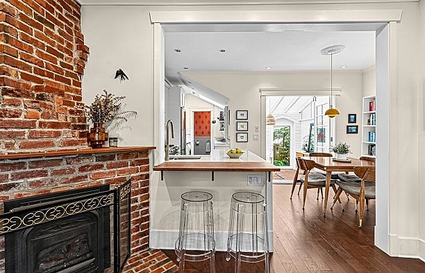 2634 Hemlock Street Fairview VW