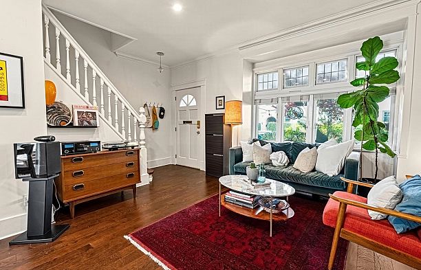 2634 Hemlock Street Fairview VW