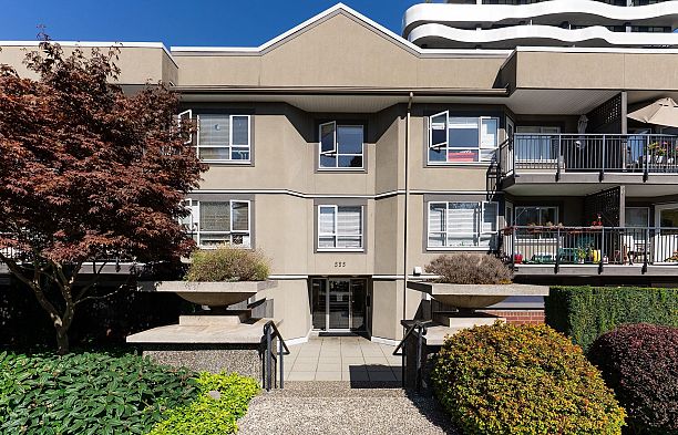 104 555 W 14th Avenue Fairview VW