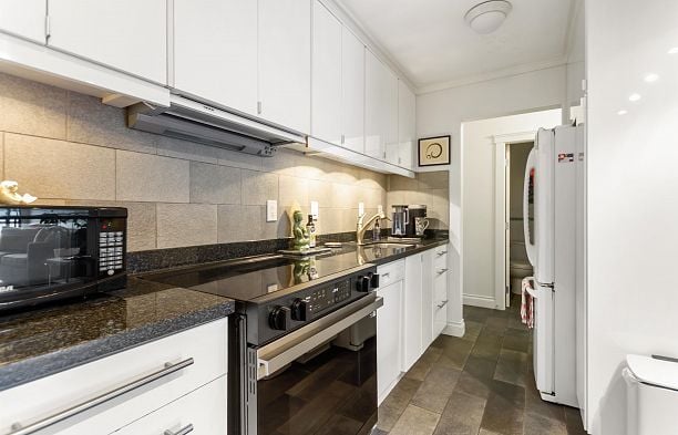 308 2040 Cornwall Avenue Kitsilano